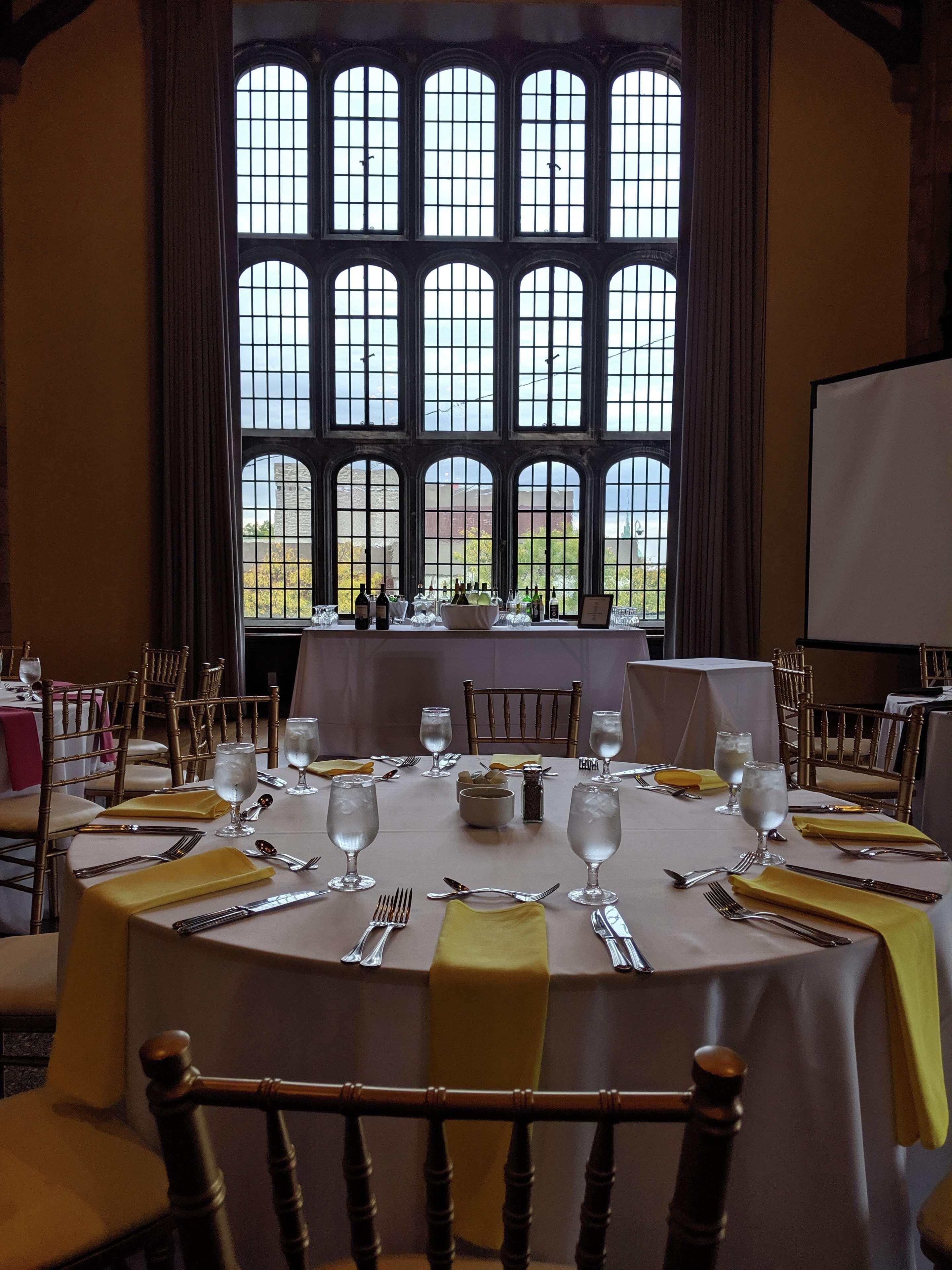 The Tudor Arms Hotel Cleveland - A Doubletree By Hilton Exteriér fotografie