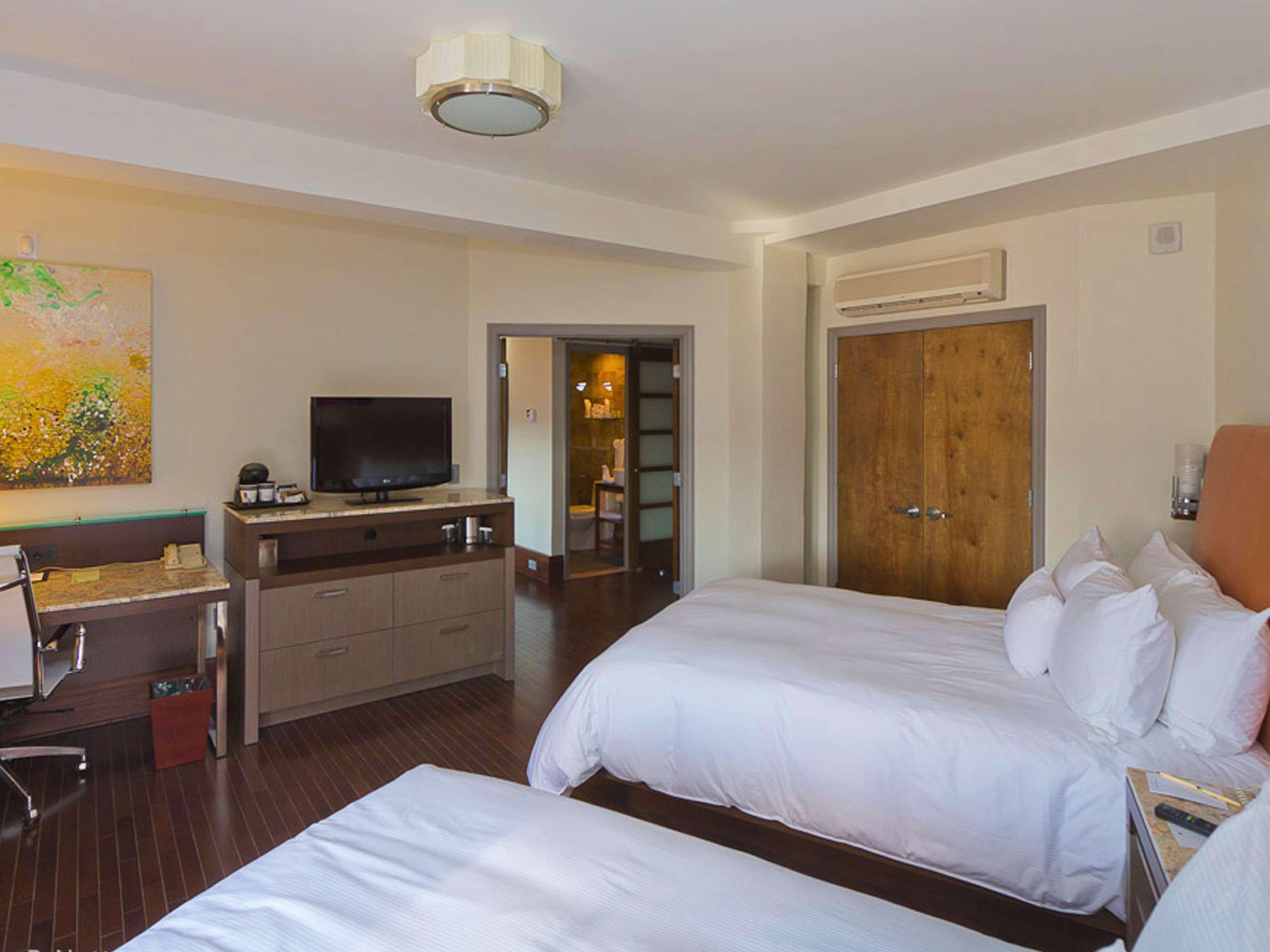 The Tudor Arms Hotel Cleveland - A Doubletree By Hilton Exteriér fotografie