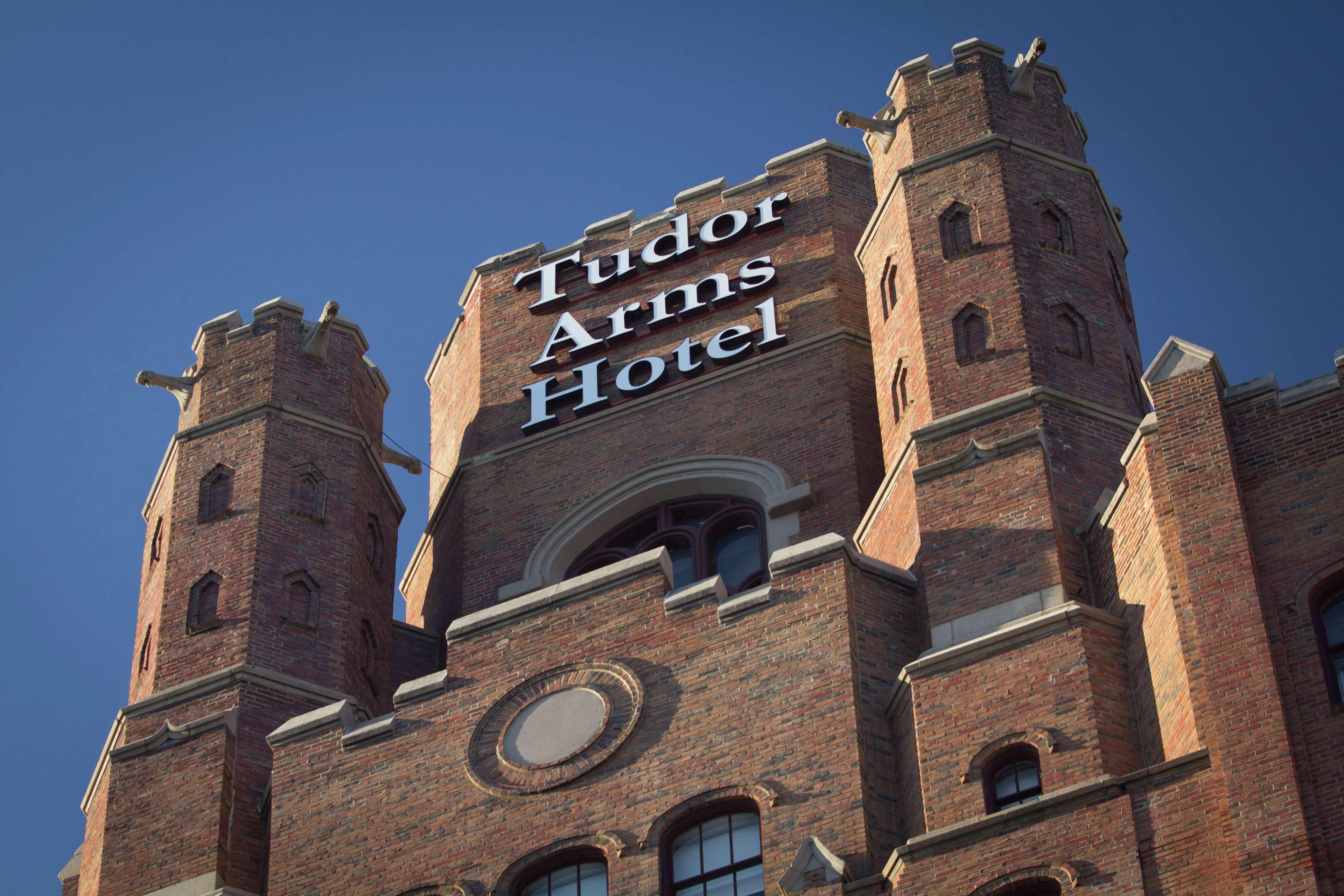 The Tudor Arms Hotel Cleveland - A Doubletree By Hilton Exteriér fotografie