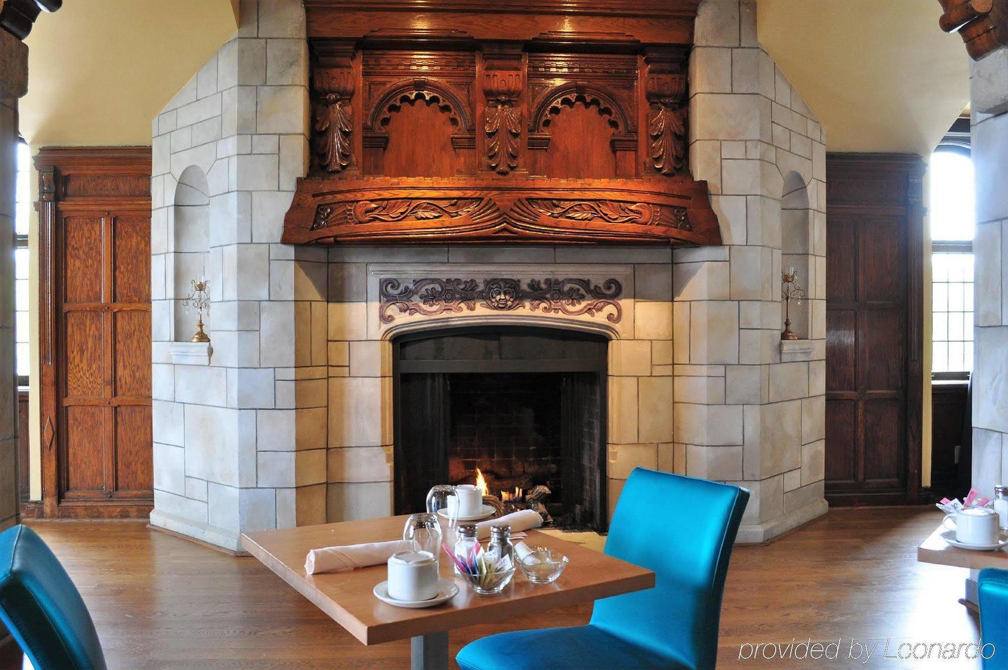 The Tudor Arms Hotel Cleveland - A Doubletree By Hilton Exteriér fotografie